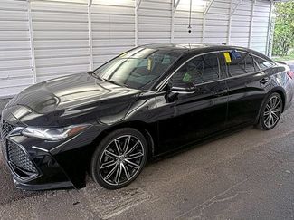 Used 2019 Toyota Avalon Touring FWD video 1