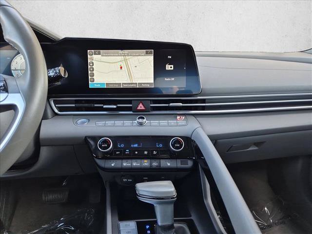 Used 2025 Hyundai Elantra SEL FWD image 15