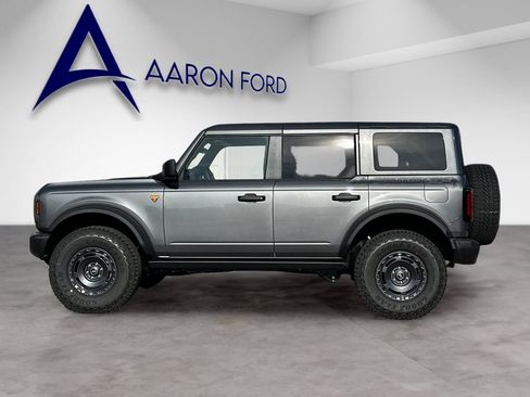 New 2025 Ford Bronco Badlands w/ Sasquatch Package image 2