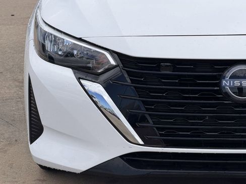 Used 2025 Nissan Sentra SV FWD image 5