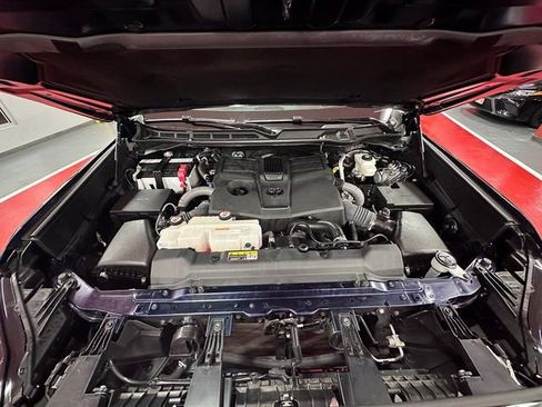 Used 2024 Toyota Tundra Platinum image 9