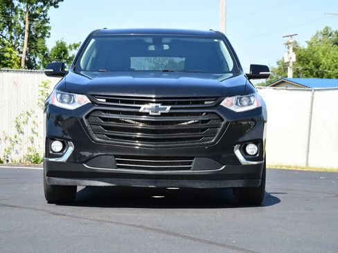 Used 2020 Chevrolet Traverse LT FWD image 2