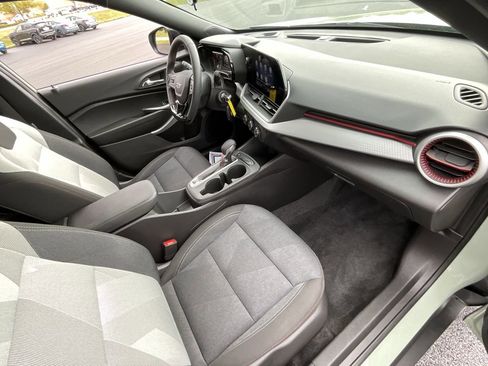 Used 2024 Chevrolet Trax RS w/ Driver Confidence Package image 16