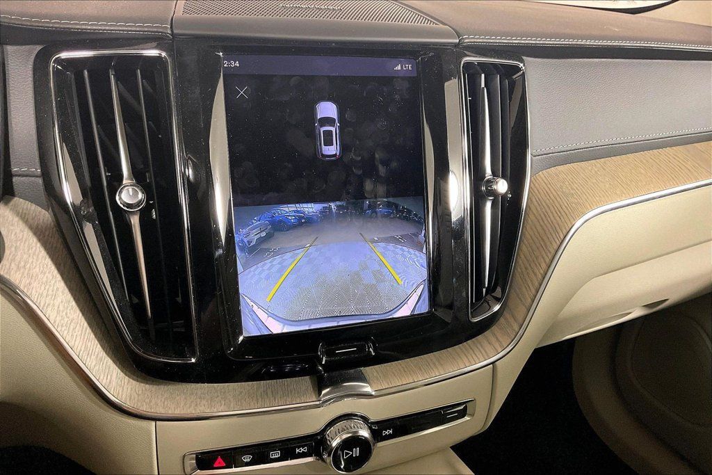 Used 2022 Volvo XC60 B5 Inscription w/ Advanced Package FWD image 21
