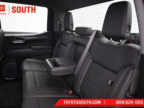 Used 2022 Chevrolet Silverado 1500 LTZ w/ Z71 Off-Road Package AWD/4WD image 29