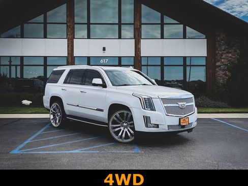 Used 2016 Cadillac Escalade Luxury AWD/4WD image 1
