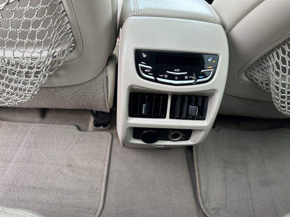 Used 2016 Cadillac SRX Premium FWD image 15