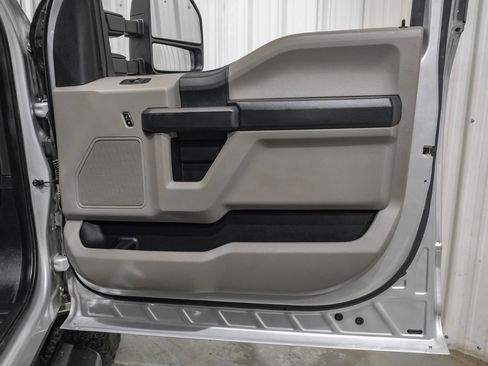 Used 2019 Ford F250 XL w/ STX Appearance Package AWD/4WD image 43