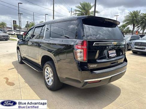 Used 2023 Chevrolet Suburban LT AWD/4WD image 7