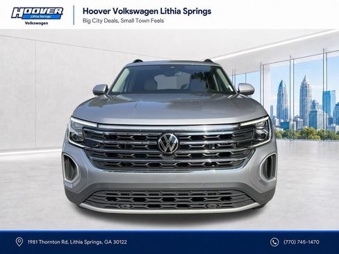 Certified 2026 Volkswagen Atlas SE w/ Panoramic Sunroof Package FWD image 12