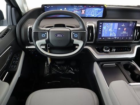 New 2025 Ford Expedition Max Platinum w/ Platinum Ultimate Package image 18