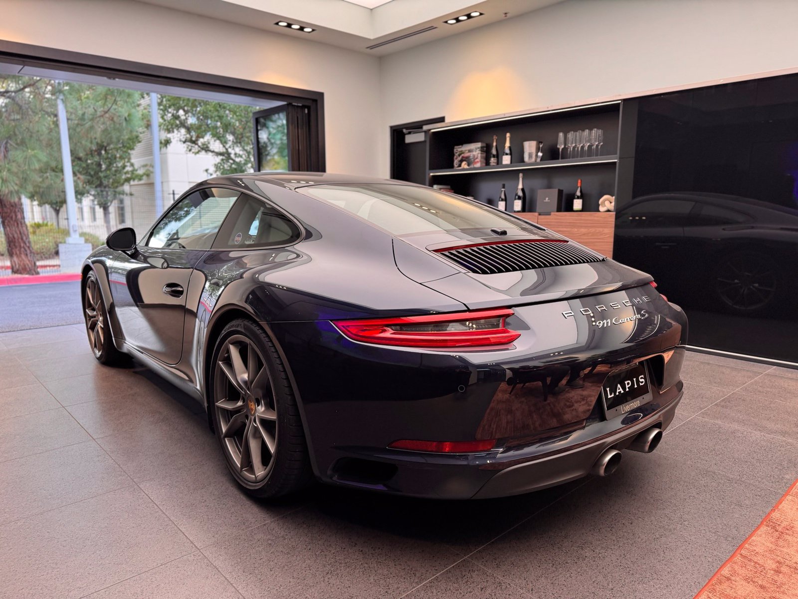 Used 2019 Porsche 911 Carrera S RWD image 6