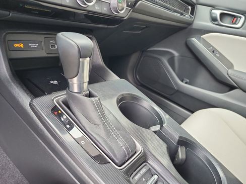 Used 2023 Honda Civic Touring image 15