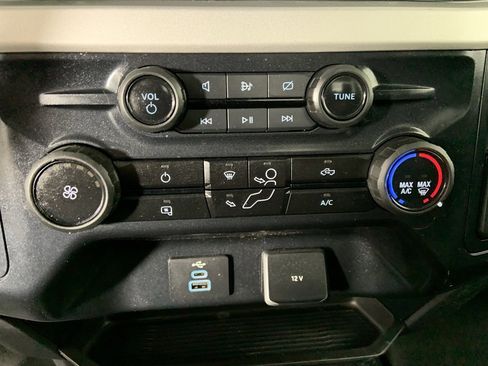 Used 2024 Ford F250 XL w/ XL Chrome Package image 29