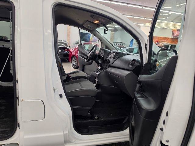 Used 2016 Chevrolet City Express LT FWD image 26