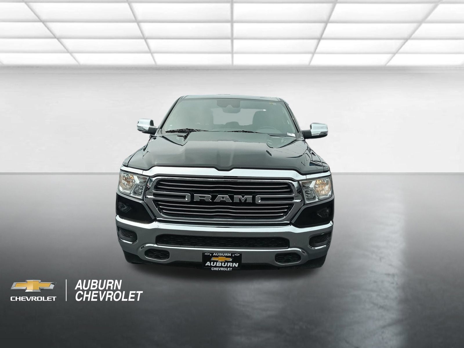 Used 2024 RAM 1500 Laramie AWD/4WD image 8
