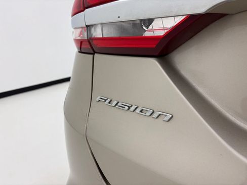 Used 2018 Ford Fusion SE FWD image 20