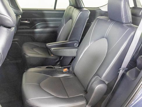 Used 2024 Toyota Grand Highlander XLE image 38