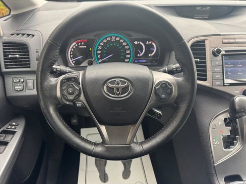 Used 2015 Toyota Venza XLE FWD image 11