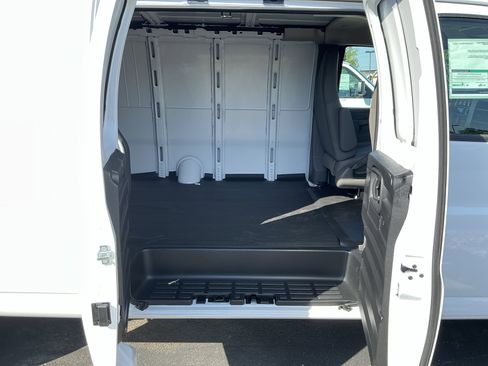 New 2026 Chevrolet Express 3500 Extended w/ Driver Convenience Package RWD image 23