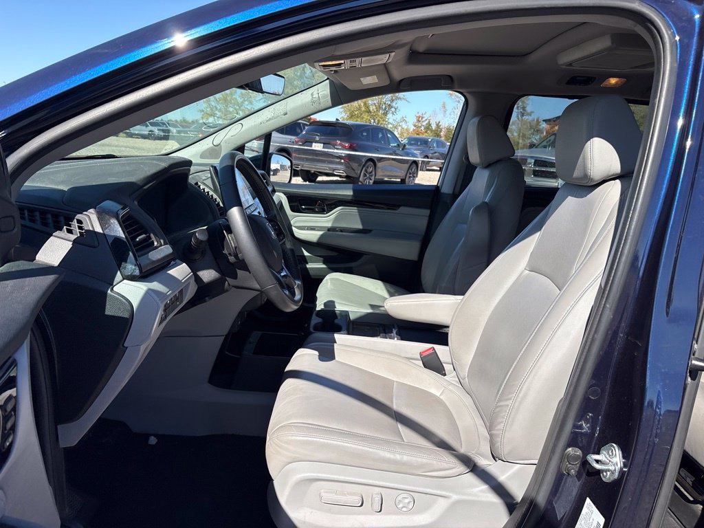 Used 2023 Honda Odyssey Touring image 17