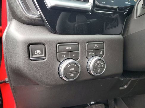 New 2026 GMC Sierra 1500 Elevation w/ Preferred Package AWD/4WD image 19
