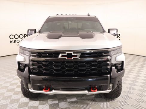 Used 2022 Chevrolet Silverado 1500 ZR2 w/ Technology Package AWD/4WD image 10