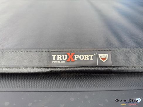 Used 2022 Chevrolet Silverado 1500 High Country w/ Safety Package II image 8