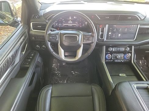 Used 2022 GMC Yukon Denali w/ Denali Premium Package RWD image 17