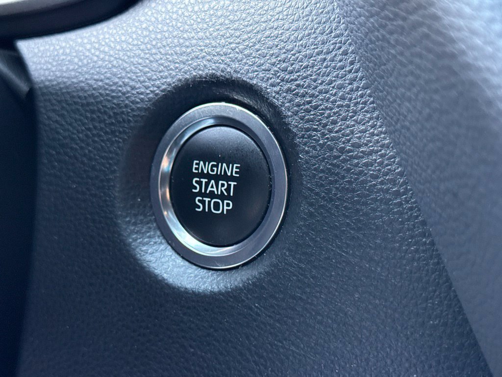 Certified 2025 Toyota Corolla SE w/ SE Package FWD image 28