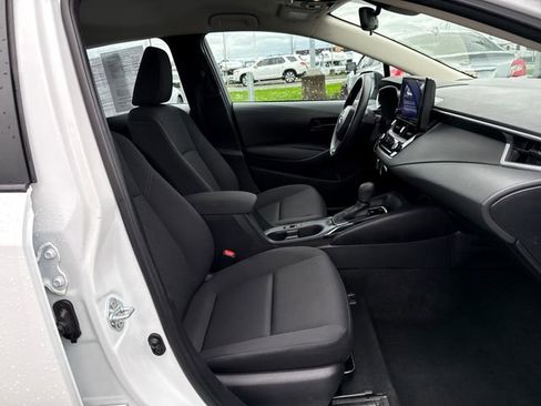 Used 2023 Toyota Corolla LE image 9