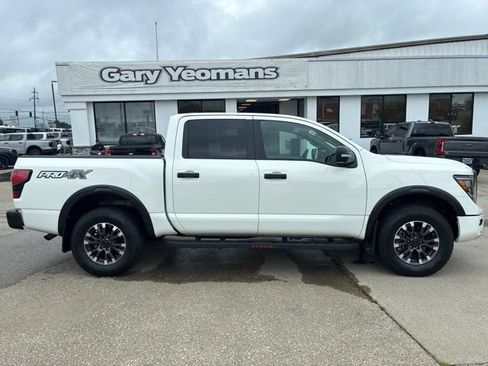 Used 2023 Nissan Titan PRO-4X w/ Pro-4x Convenience Package AWD/4WD image 12