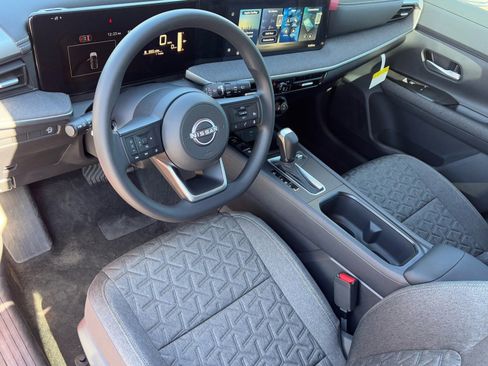 New 2026 Nissan Kicks SV image 18