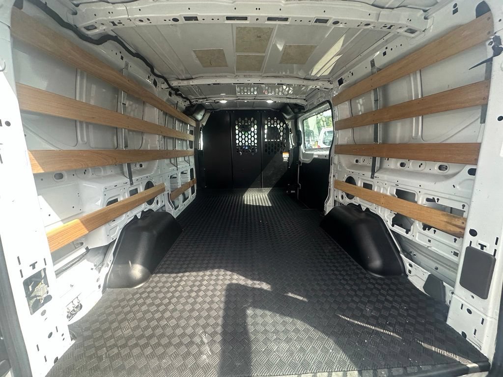 Used 2025 Ford Transit 250 Low Roof w/ Exterior Upgrade Package RWD image 10