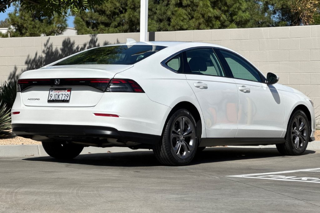 Certified 2023 Honda Accord EX image 9