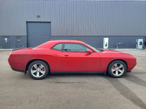 Used 2015 Dodge Challenger SXT w/ Sound Group image 2