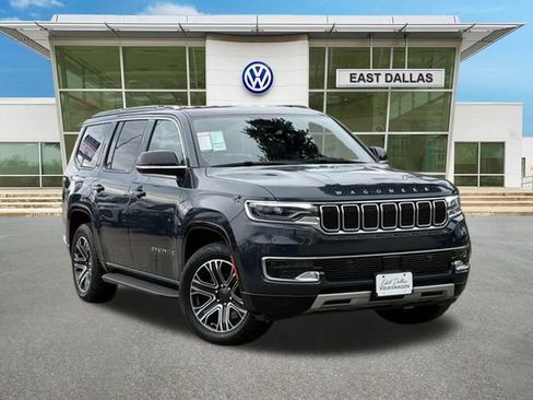 Used 2024 Jeep Wagoneer Series II w/ Flexible Seating Group AWD/4WD image 1