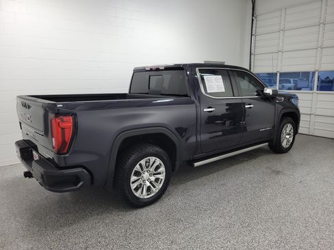 Used 2025 GMC Sierra 1500 Denali w/ Technology Package AWD/4WD image 4