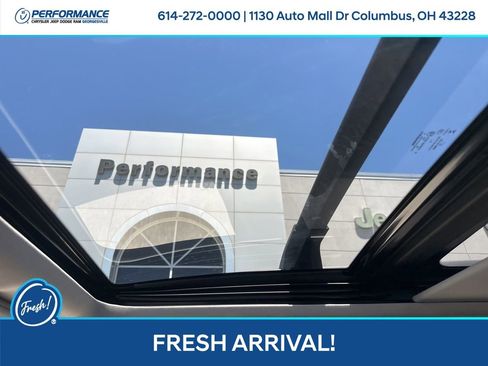 Used 2019 Jeep Cherokee Trailhawk AWD/4WD image 23