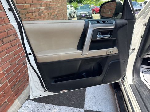 Used 2017 Toyota 4Runner Limited AWD/4WD image 35