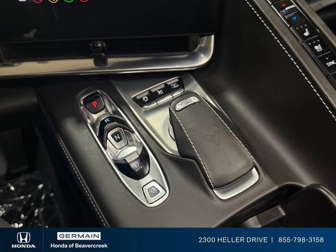 Used 2022 Chevrolet Corvette Stingray Premium Cpe w/ Z51 Performance Package RWD image 20
