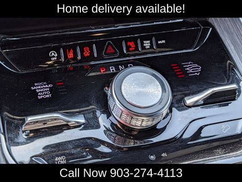 Used 2024 Jeep Wagoneer L Series III w/ Flexible Seating Group AWD/4WD image 19