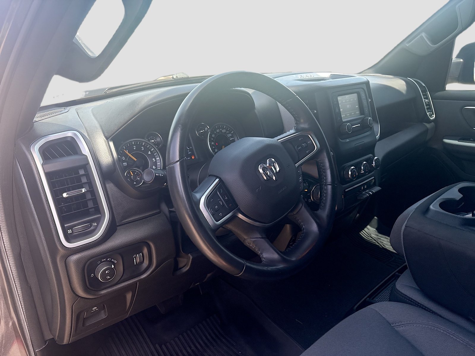 Used 2022 RAM 1500 Big Horn AWD/4WD image 9