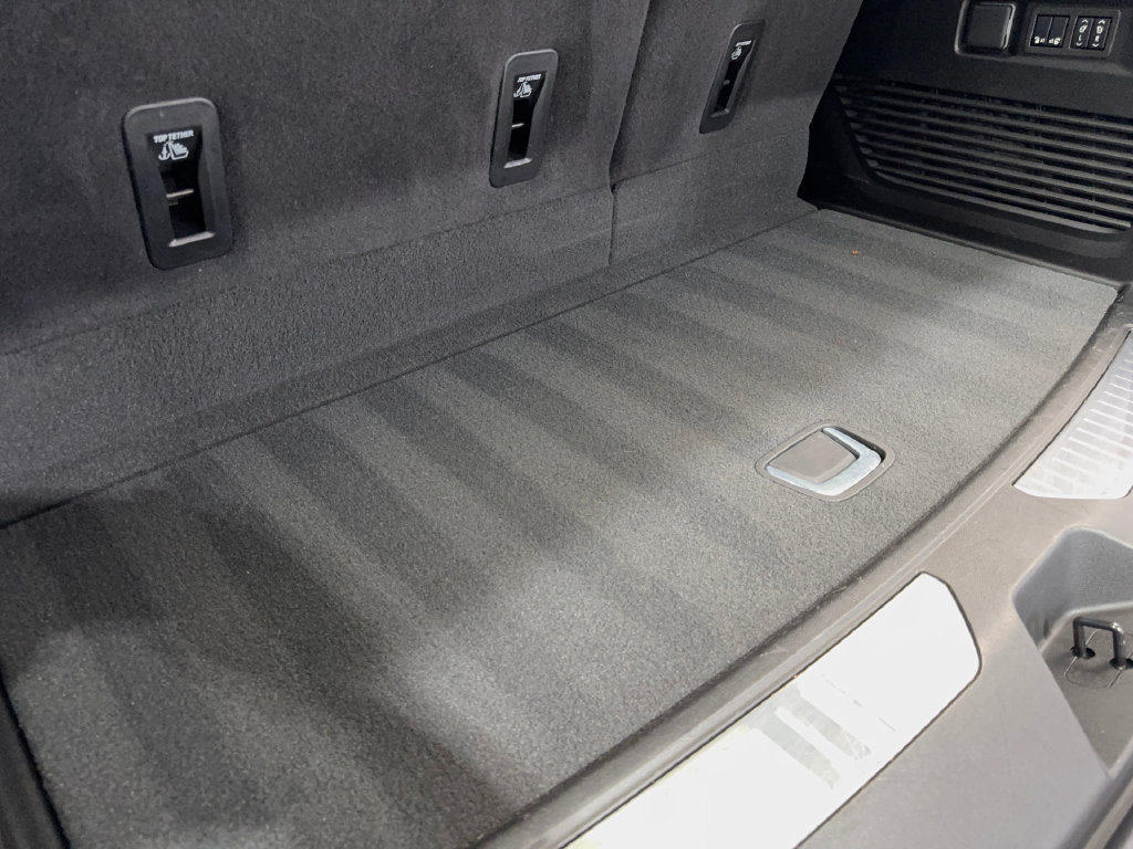 Used 2024 GMC Yukon Denali RWD image 91