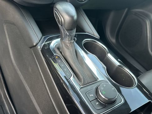 Used 2022 Chevrolet Blazer Premier FWD image 23