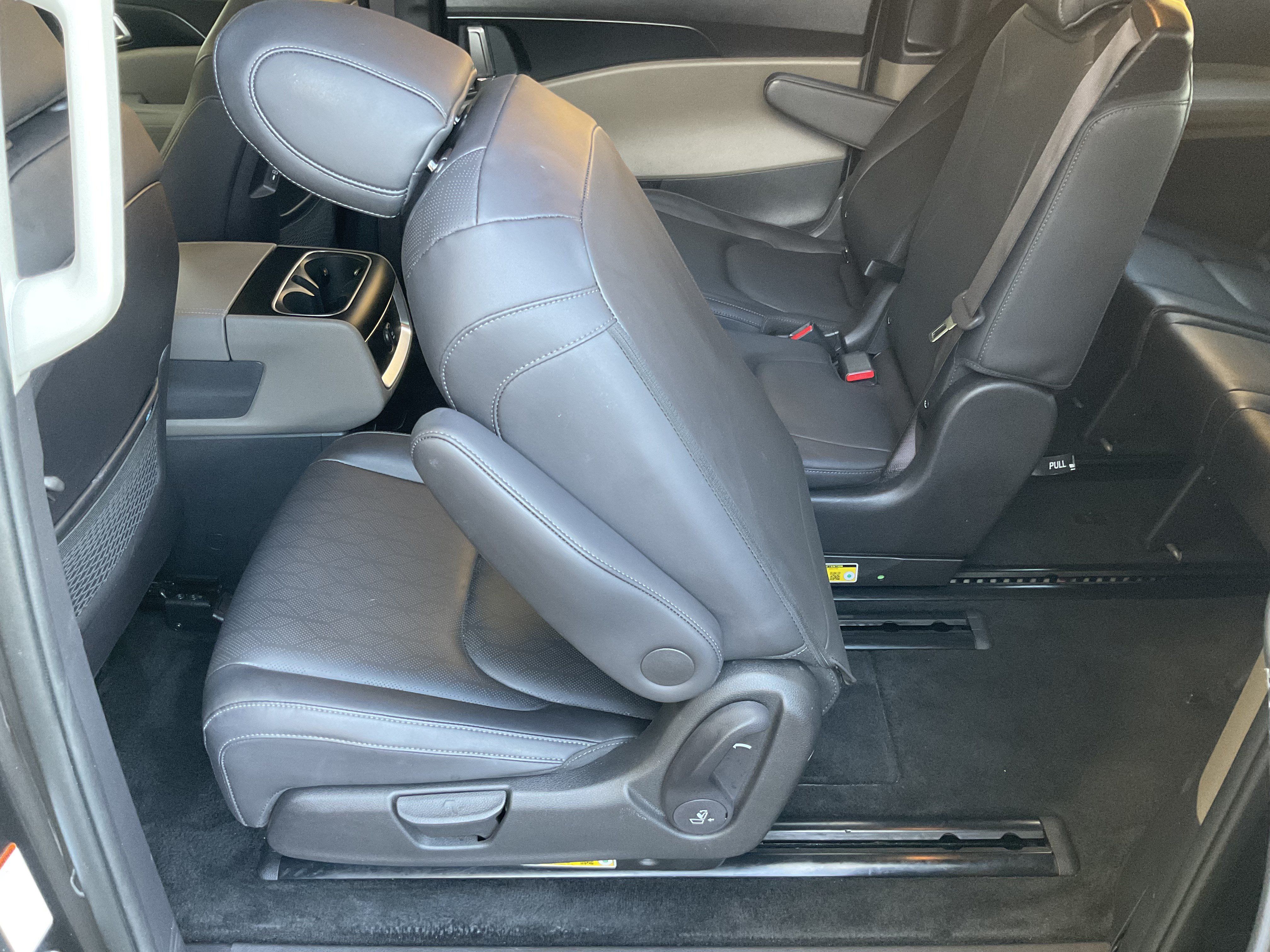 Used 2026 Kia Carnival LXS FWD image 41
