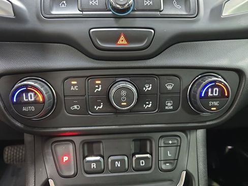 Used 2019 GMC Terrain SLE w/ Driver Convenience Package image 20