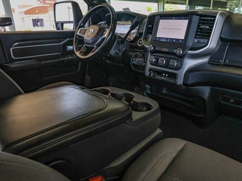 Used 2024 RAM 2500 Big Horn AWD/4WD image 34