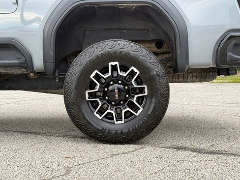 Used 2024 GMC Sierra 2500 AT4X AWD/4WD image 10
