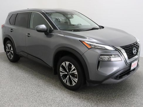 Used 2023 Nissan Rogue SV image 4